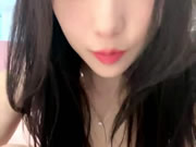 漂亮女主播在床上手淫誘惑